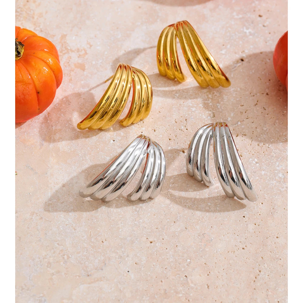 Nova Sculpted Wave Stud Earrings
