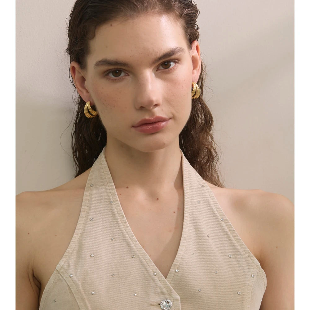 Nova Sculpted Wave Stud Earrings