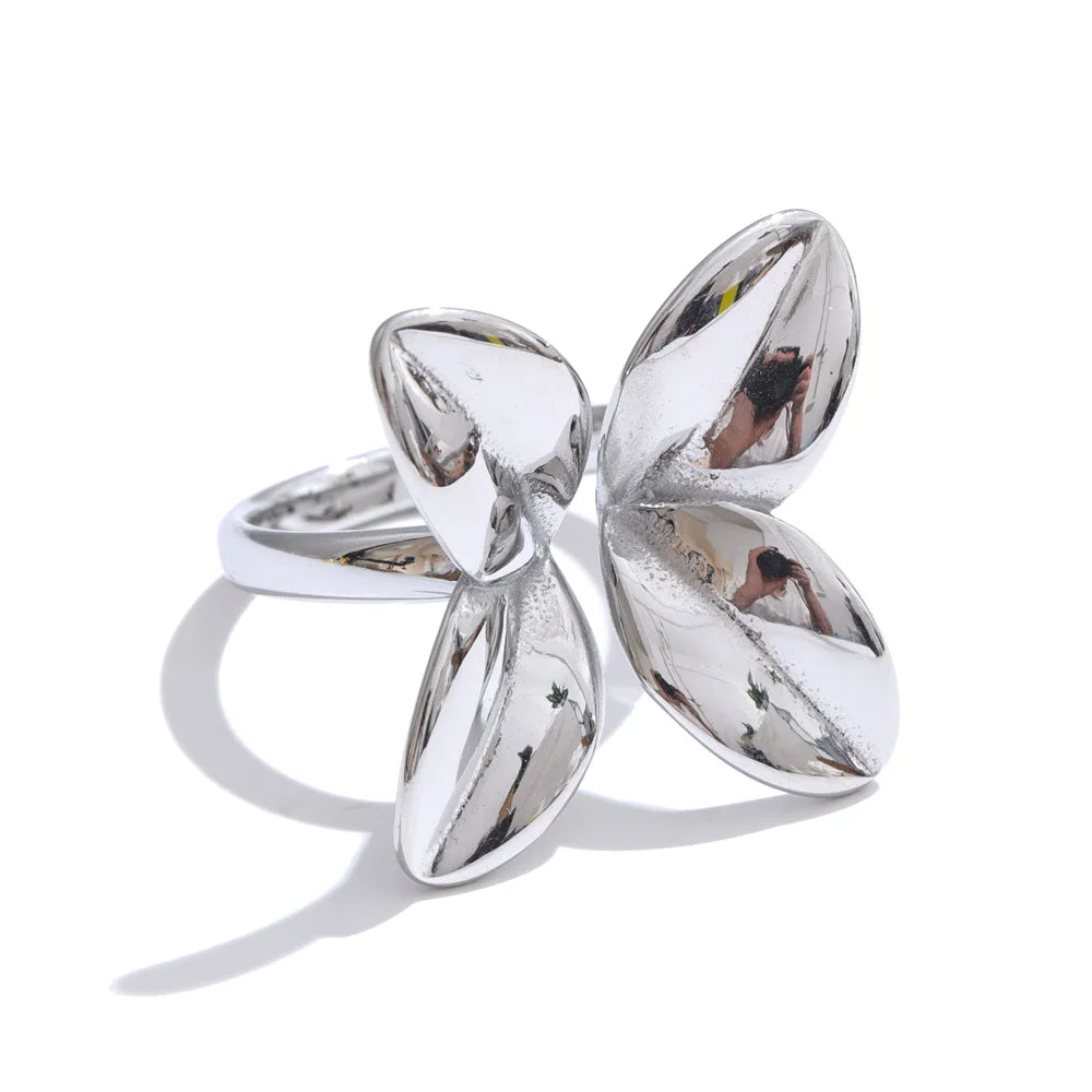 Liora Sculpted Petal Ring