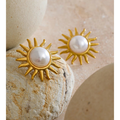 Soleil Pearl Sunburst Stud Earrings
