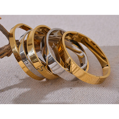 Axis Classic Gold Hinged Bangle