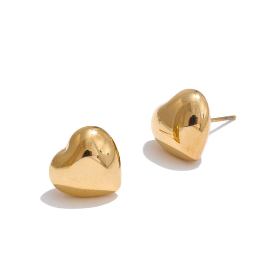 Amoré Petite Heart Stud Earrings