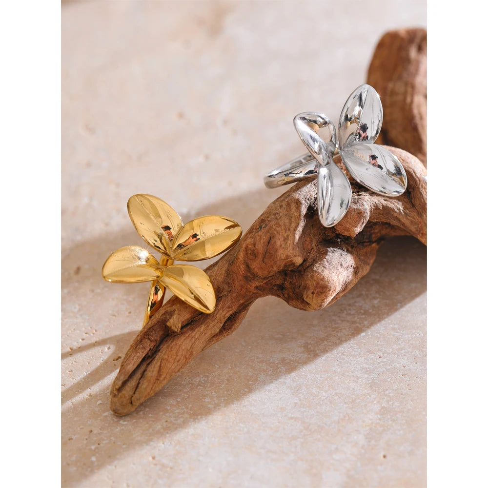 Liora Sculpted Petal Ring